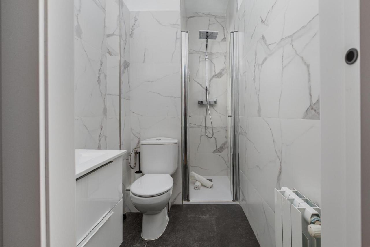 Appartamento Simply Stunning - Hidden Gem, Heart Of Poble Sec Barcellona Esterno foto
