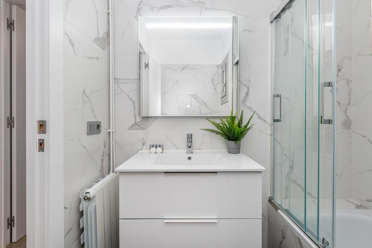 Appartamento Simply Stunning - Hidden Gem, Heart Of Poble Sec Barcellona Esterno foto